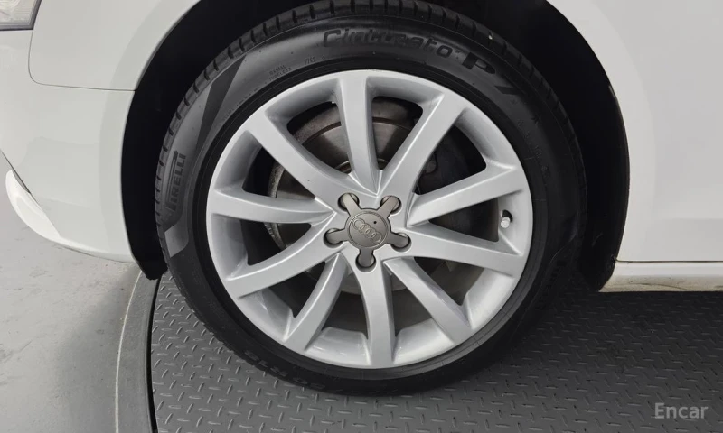 Audi A4, снимка 5 - Автомобили и джипове - 52630108