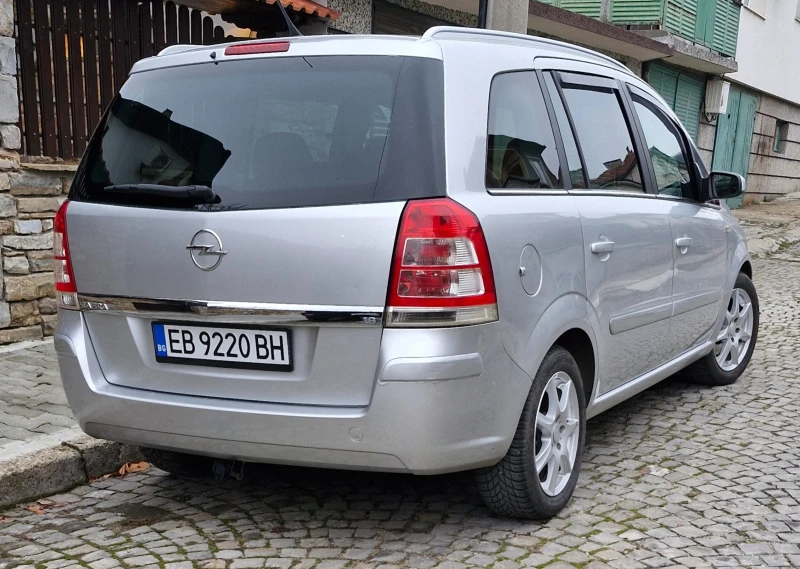 Opel Zafira 1.8 газ/бензин, снимка 2 - Автомобили и джипове - 53018594