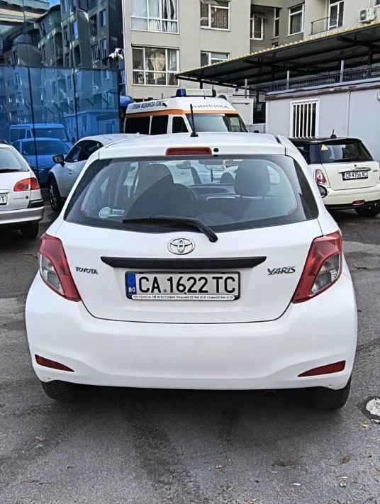 Toyota Yaris, снимка 3 - Автомобили и джипове - 48385095