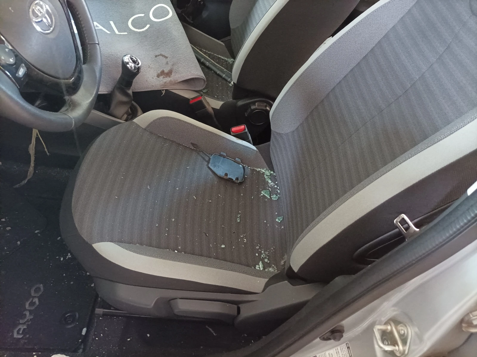 Toyota Aygo 1.0 BENZIN/EURO 6/ НА ЧАСТИ  | Mobile.bg — изображение 14
