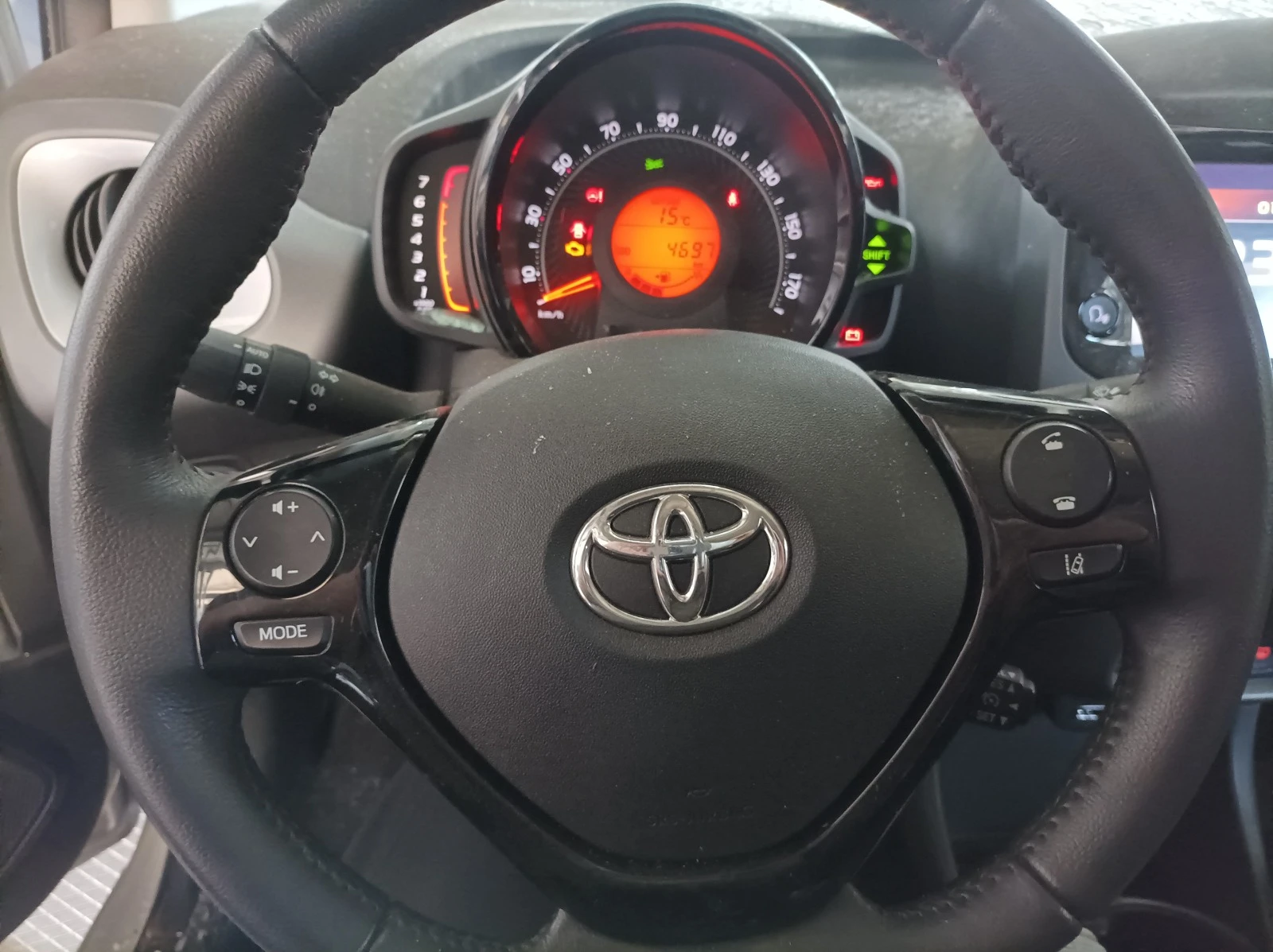 Toyota Aygo 1.0 BENZIN/EURO 6/ НА ЧАСТИ  | Mobile.bg — изображение 11