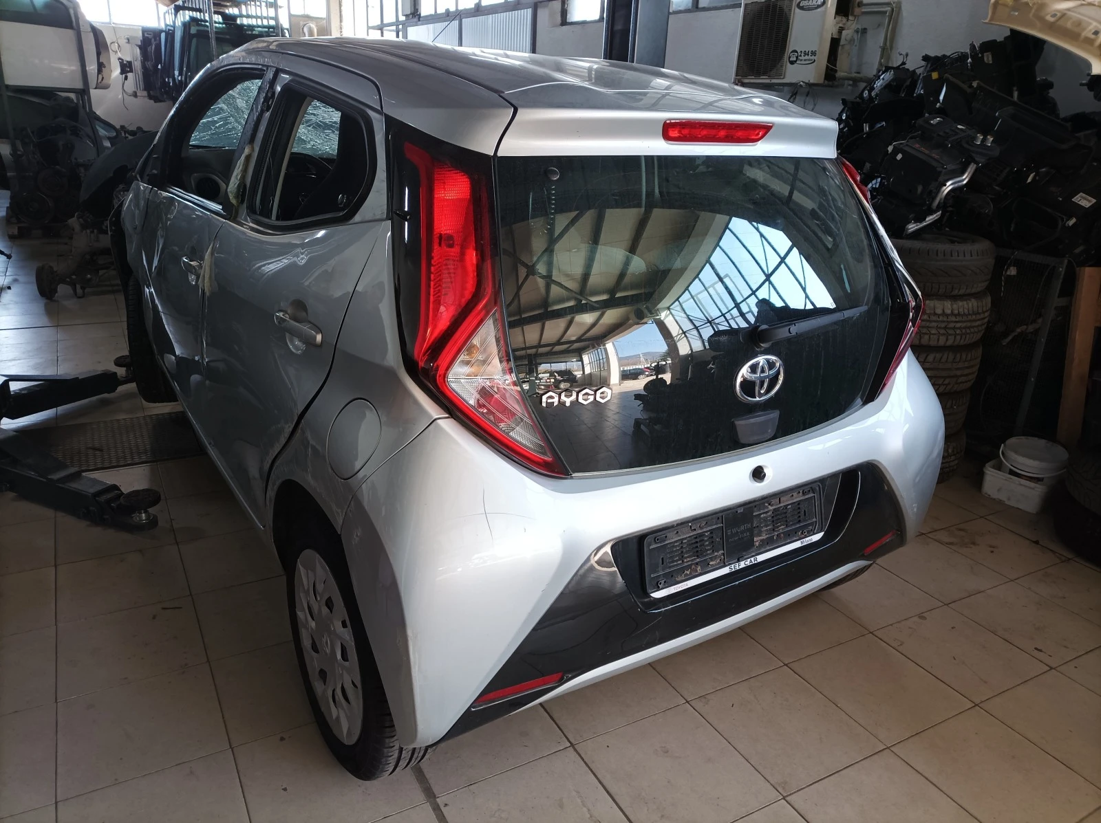 Toyota Aygo 1.0 BENZIN/EURO 6/ НА ЧАСТИ  - изображение 4