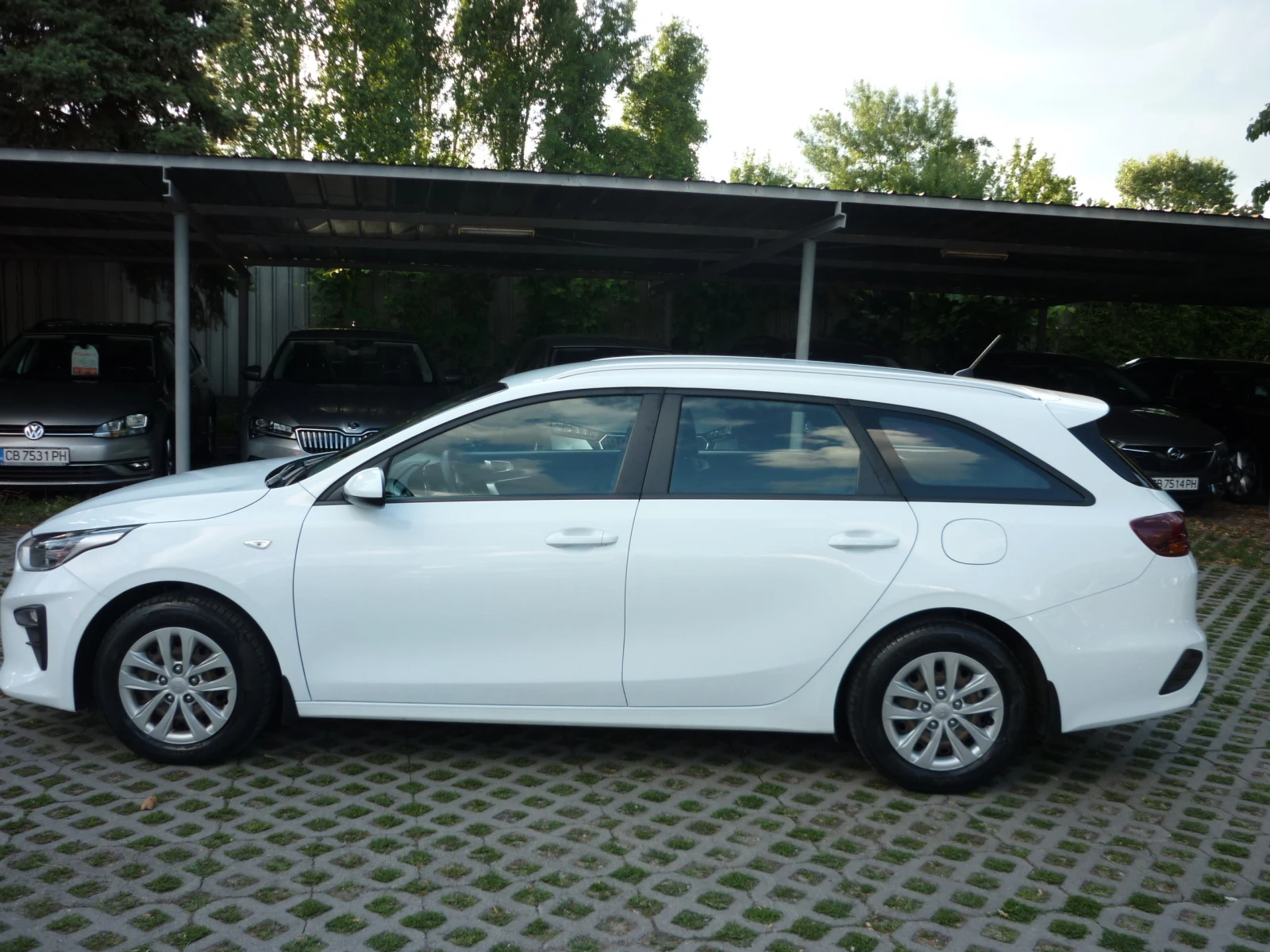 Kia Ceed SW 1.6 D 4 броя - изображение 8