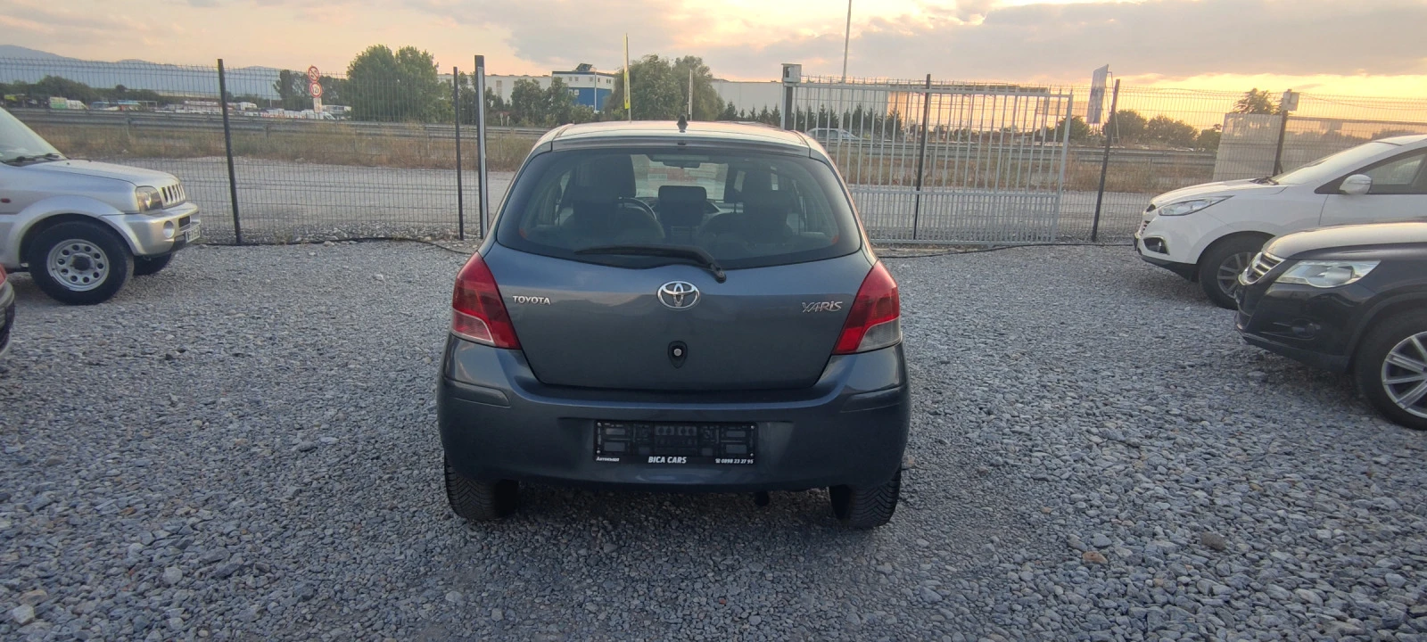 Toyota Yaris 1.33i  - изображение 5