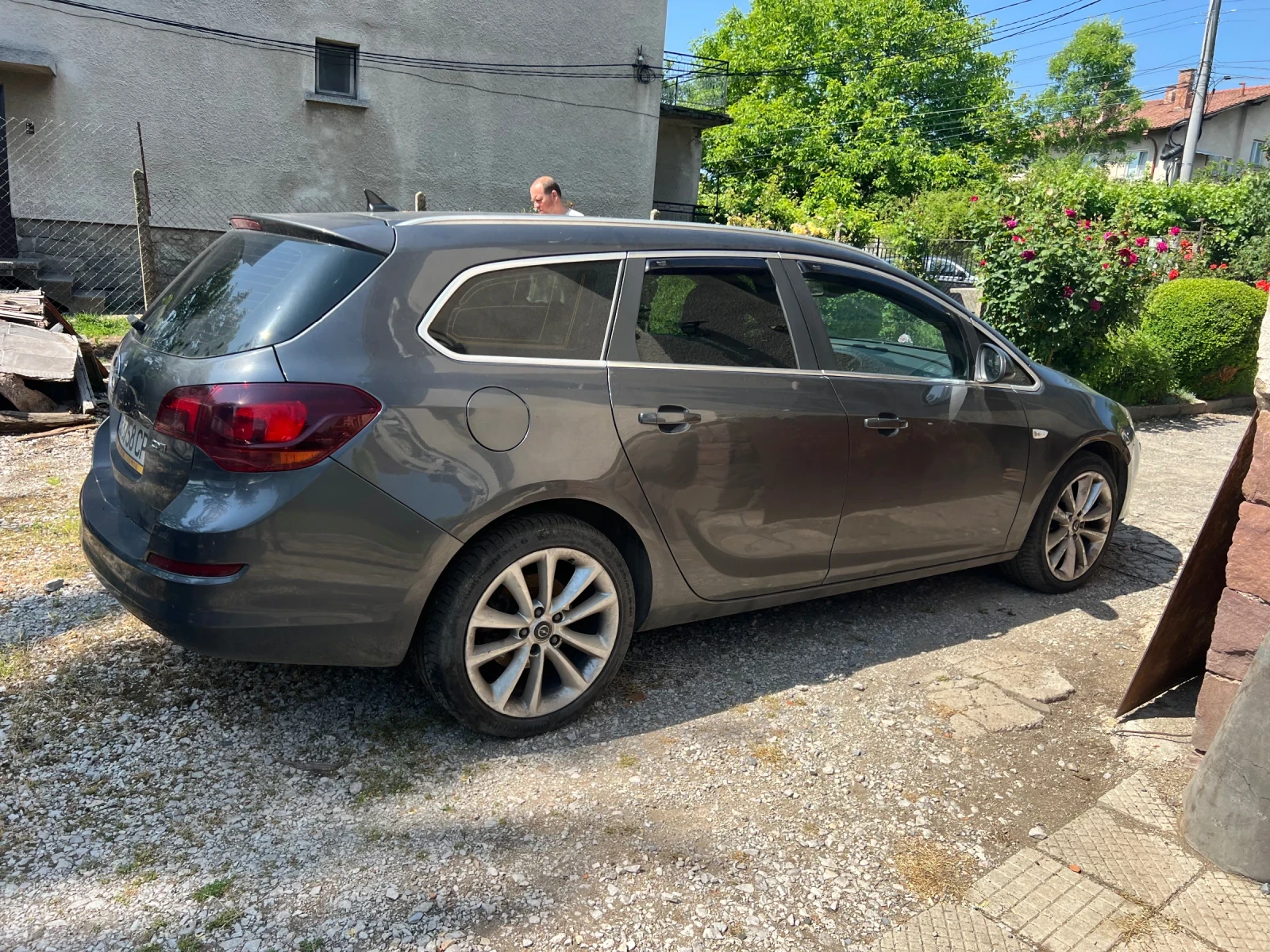 Opel Astra Sports Tourer - изображение 3