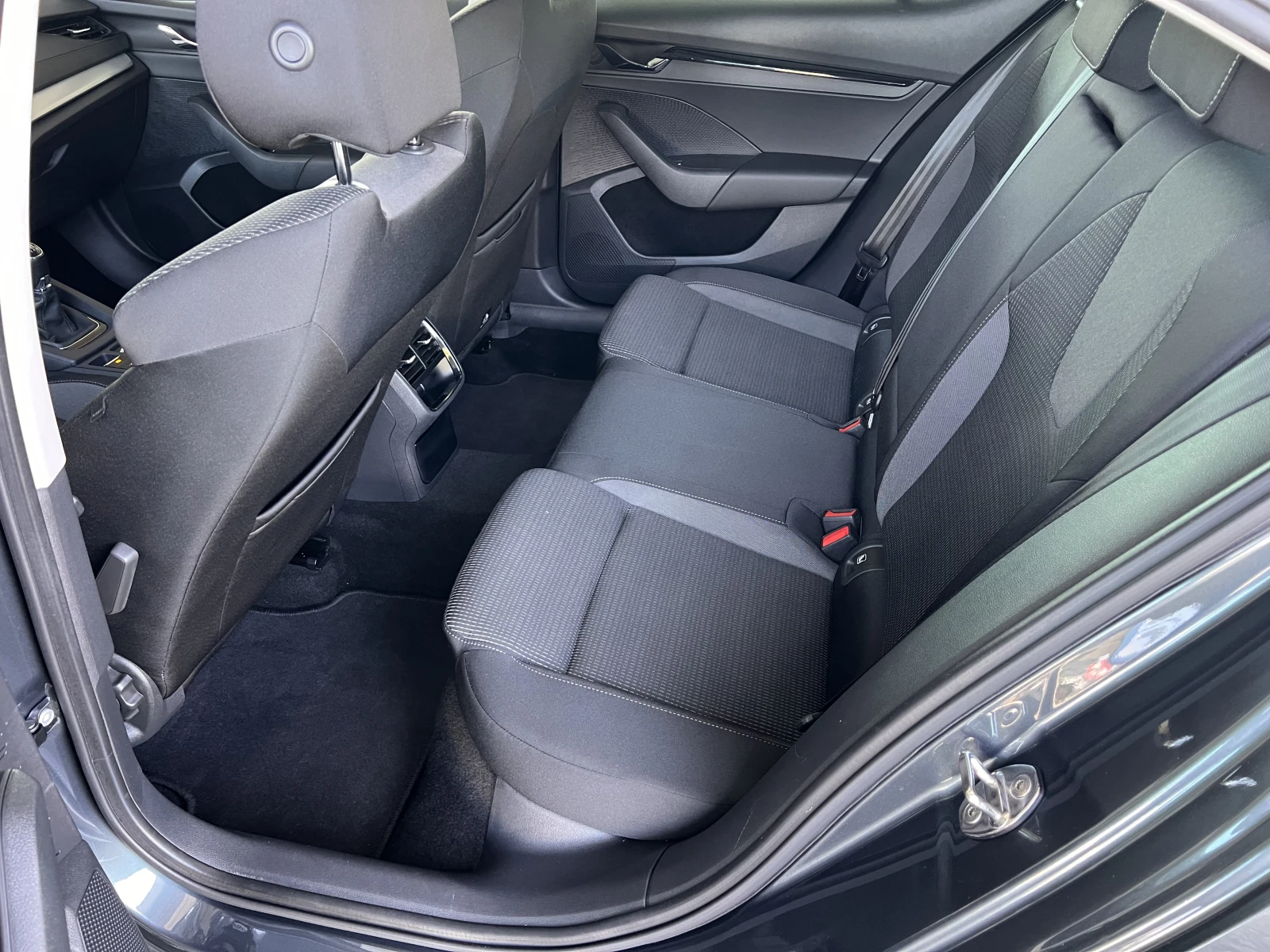 Skoda Octavia Ambition+ /1.5TSI/150K.C./6MT - изображение 10