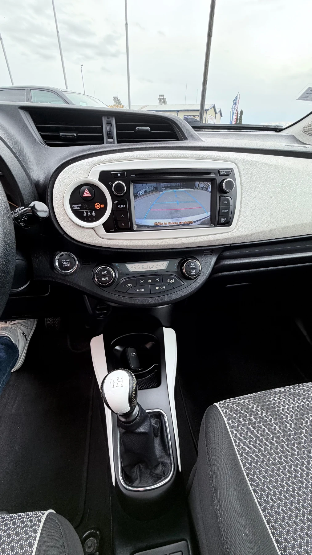 Toyota Yaris 1.3i-99к.с.;ACTIVE;ПАНОРАМА;КЛИМАТРОНИК;Keyless-Gо - изображение 8