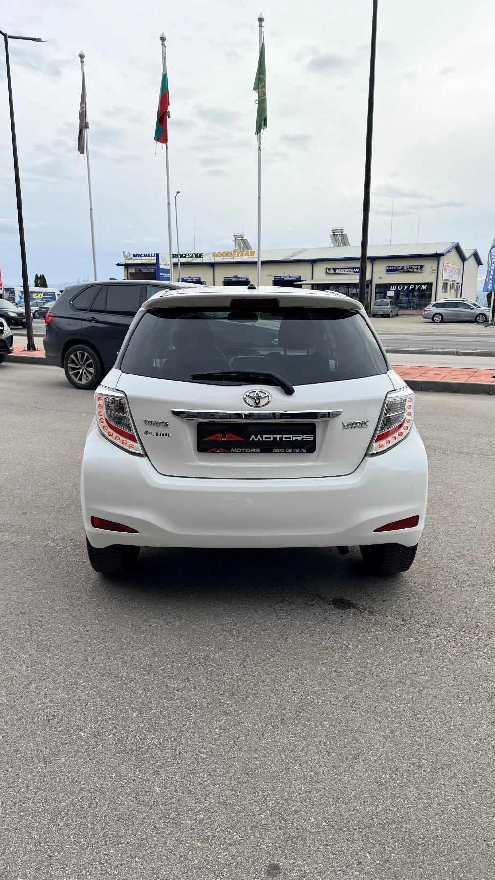 Toyota Yaris 1.3i-99к.с.;ACTIVE;ПАНОРАМА;КЛИМАТРОНИК;Keyless-Gо - изображение 3