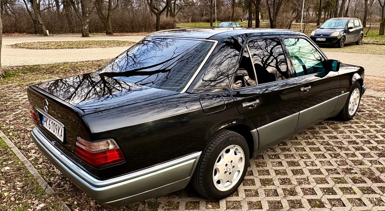 Mercedes-Benz 124  - изображение 3