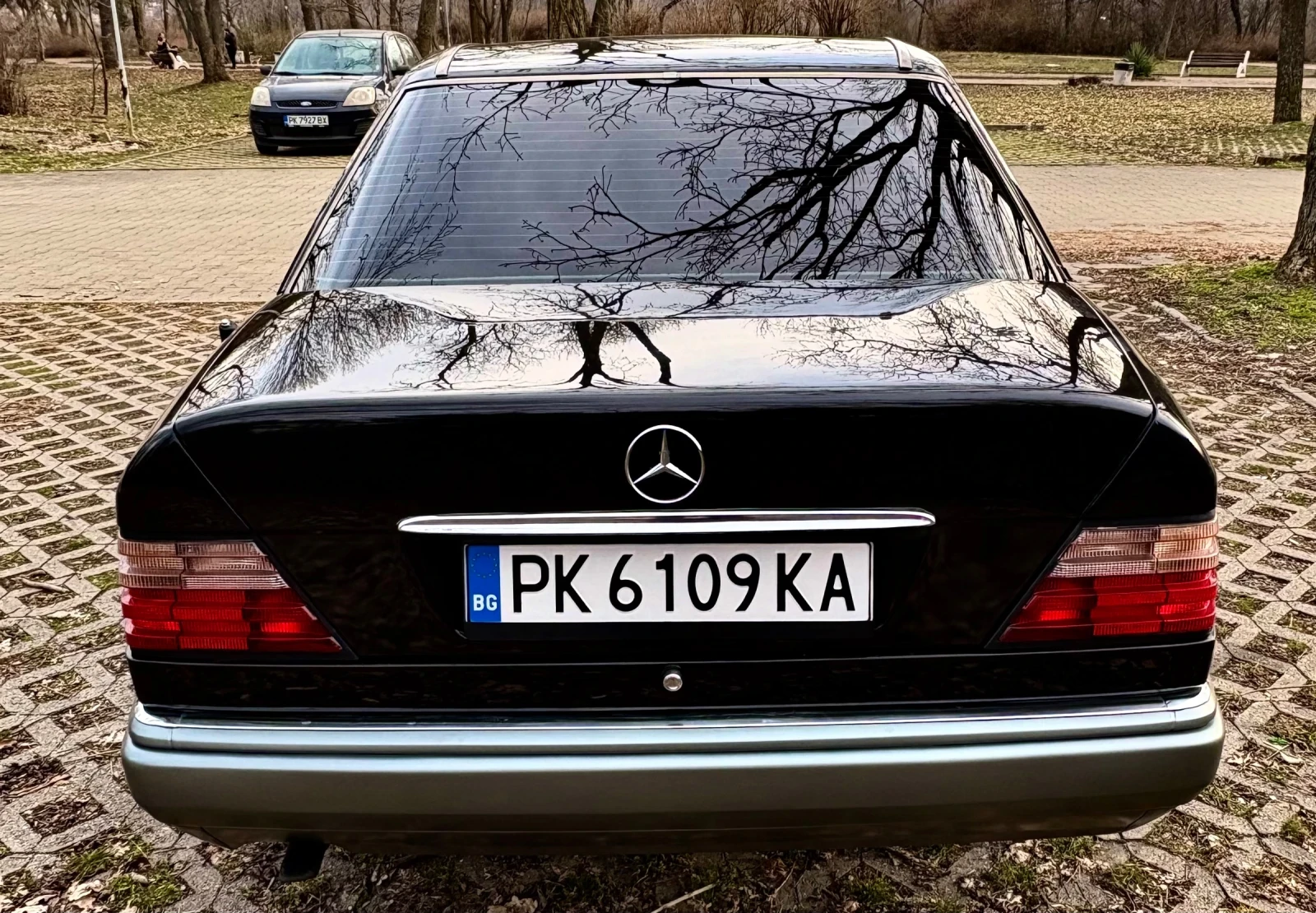 Mercedes-Benz 124  - изображение 5