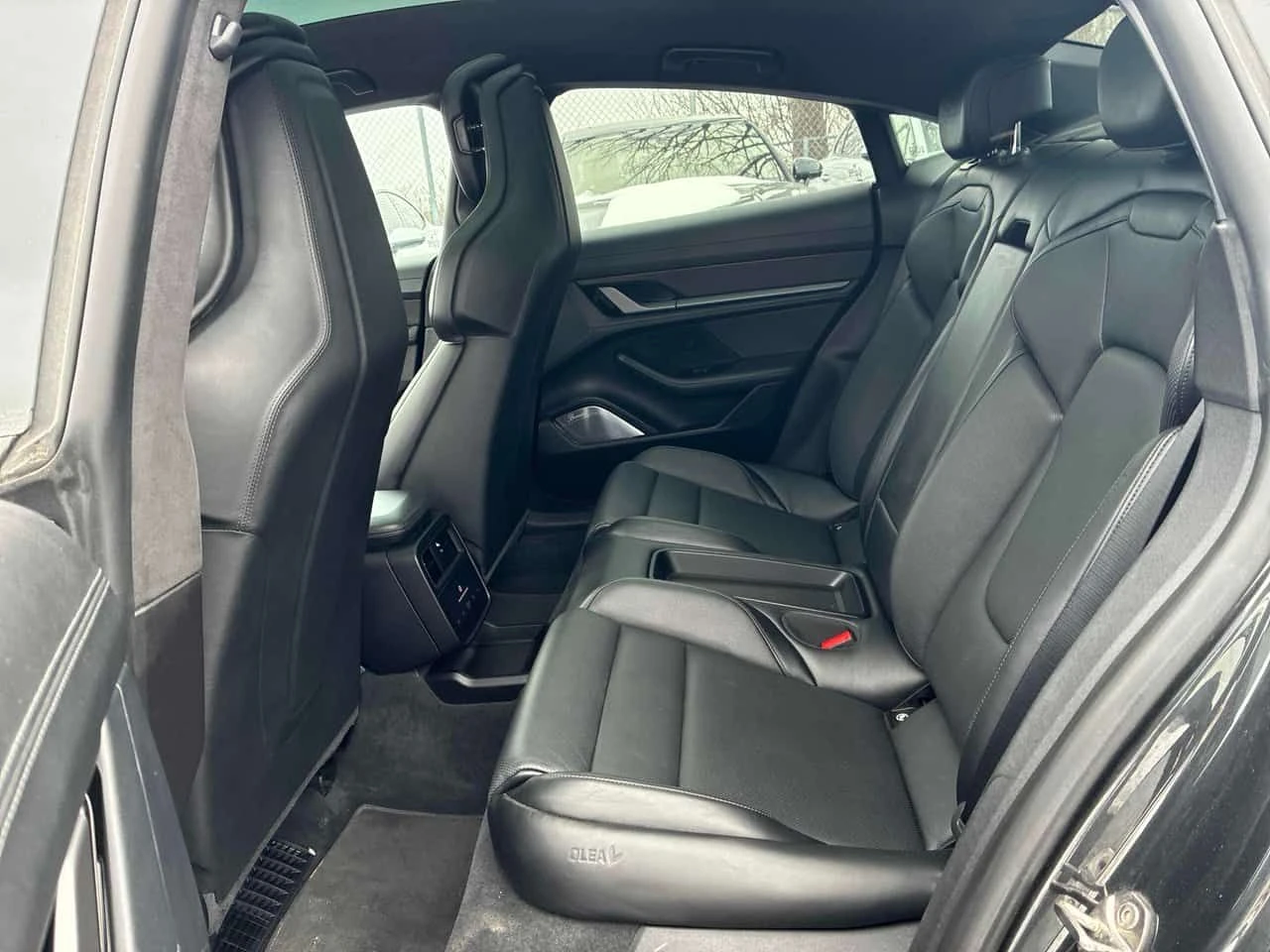 Porsche Taycan Turbo S Sedan  CARFAX | Mobile.bg � ����������� 15