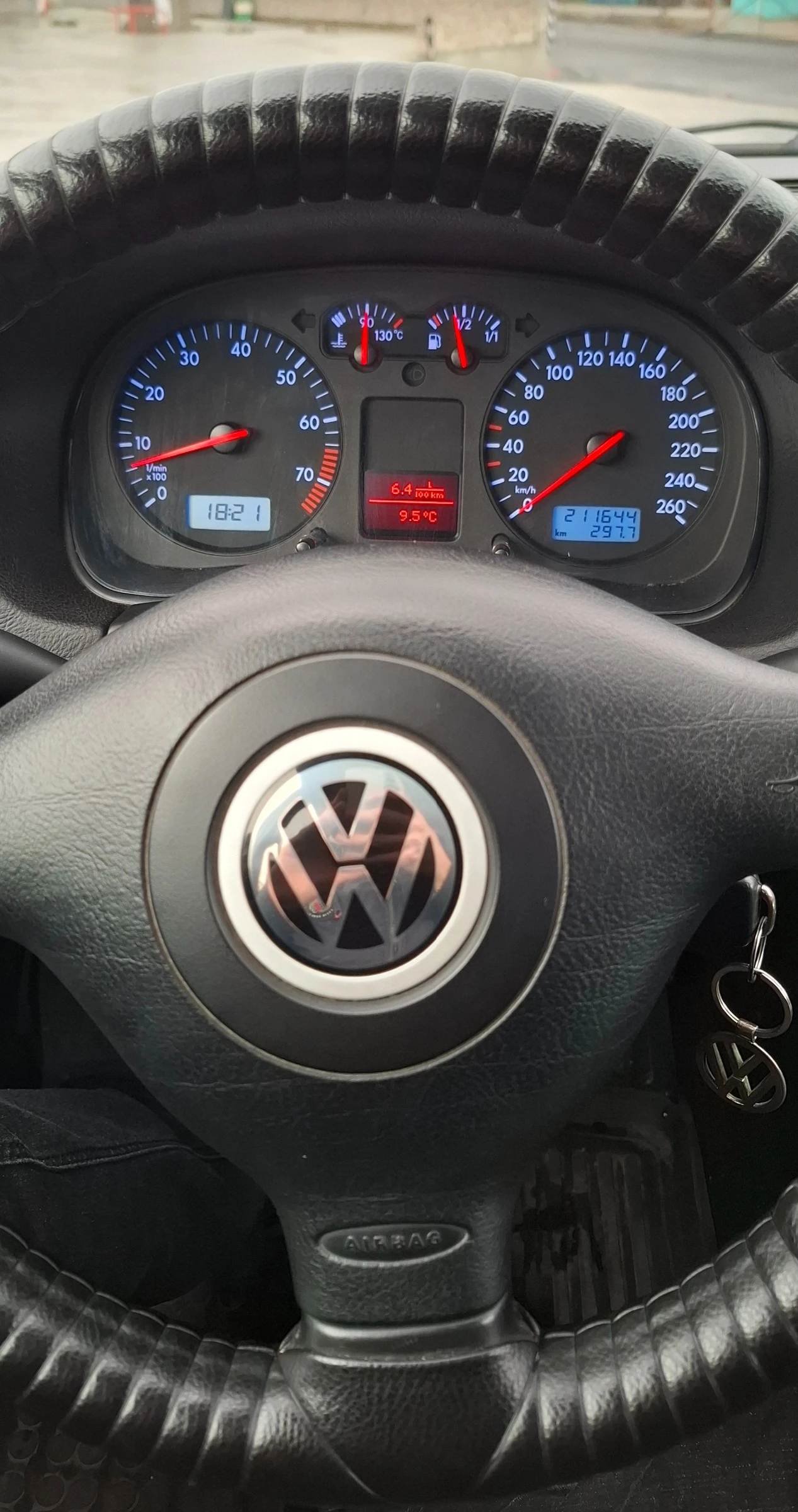 VW Golf  1.6 105к.с., снимка 12 - Автомобили и джипове - 54019591
