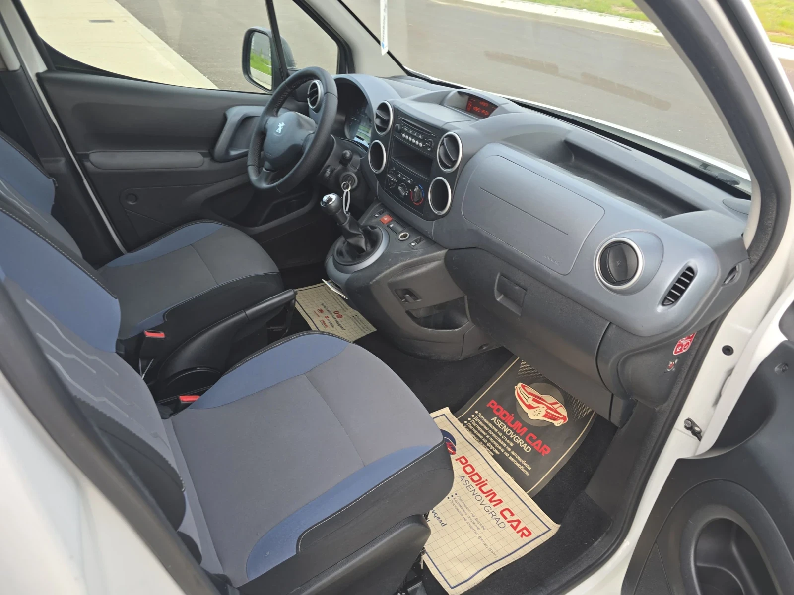 Peugeot Partner 1.6Hdi/92кс., снимка 12 - Автомобили и джипове - 54306839