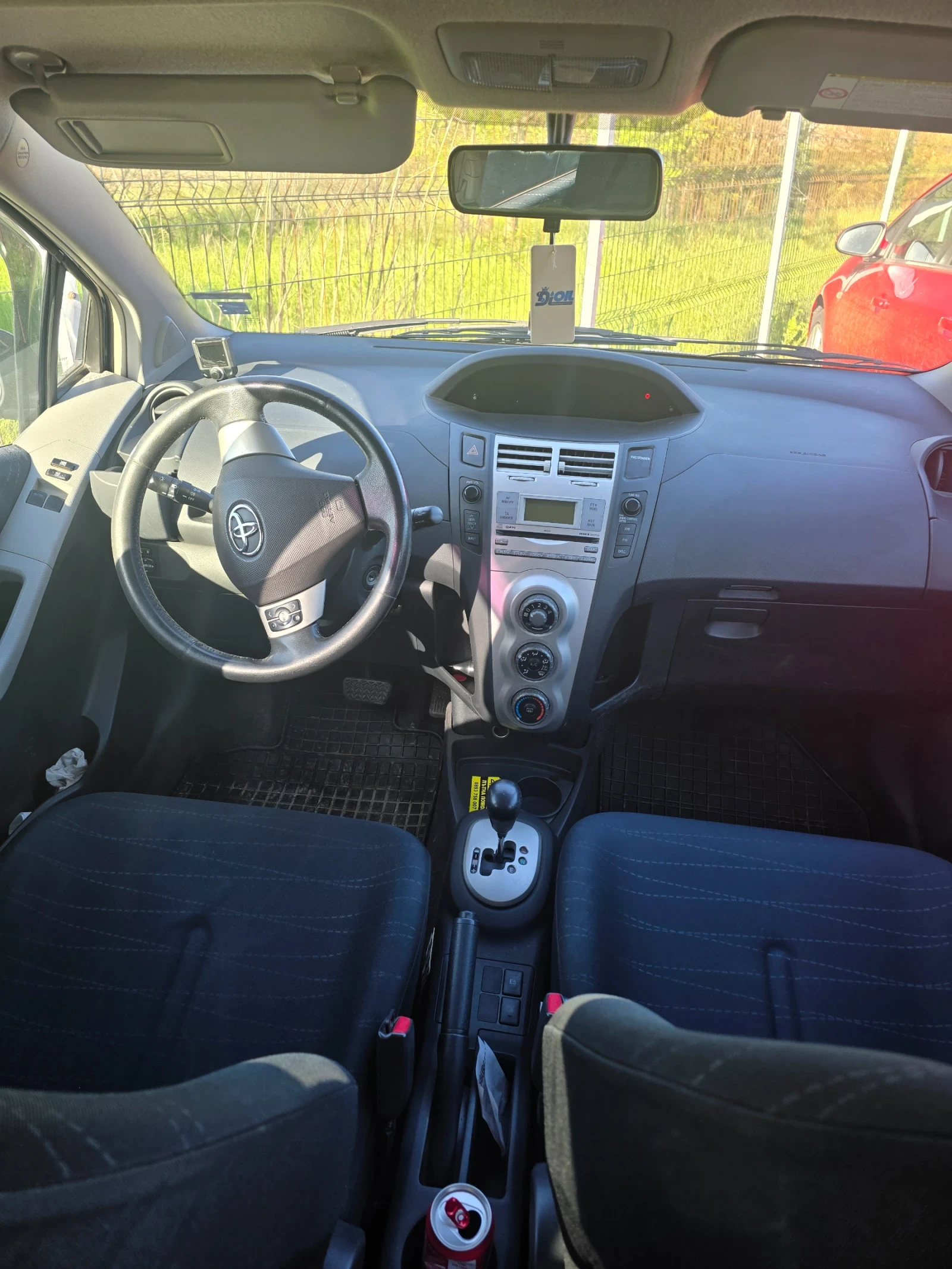 Toyota Yaris Автоматик , снимка 8 - Автомобили и джипове - 54338480