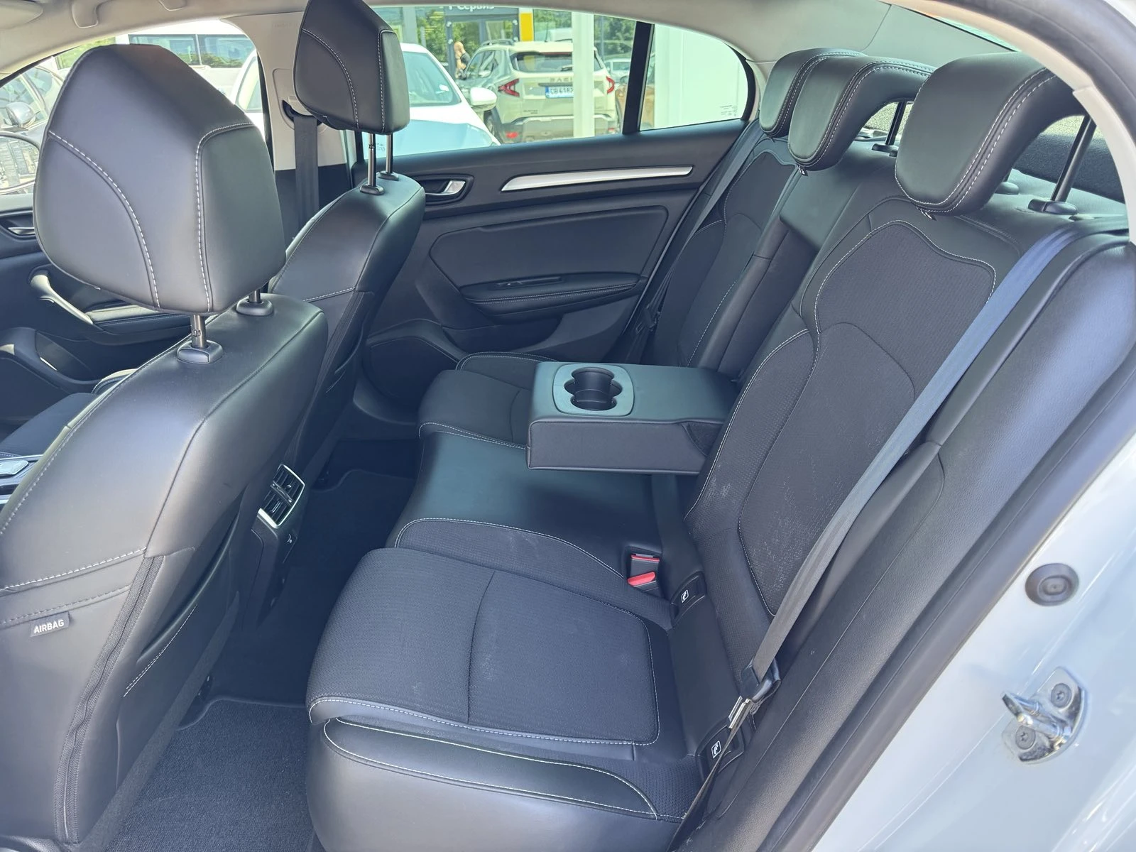 Renault Megane 1.5 Dci, снимка 12 - Автомобили и джипове - 54740564