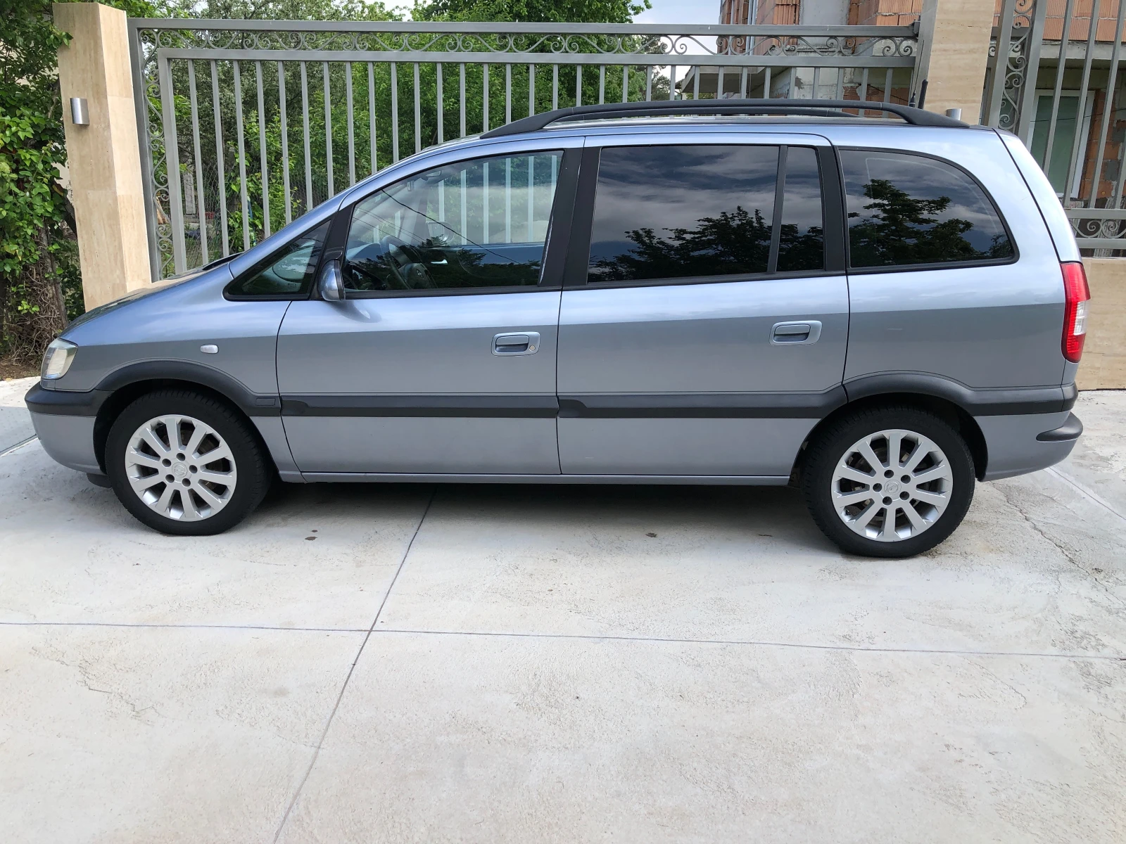 Opel Zafira, снимка 3 - Автомобили и джипове - 54989163