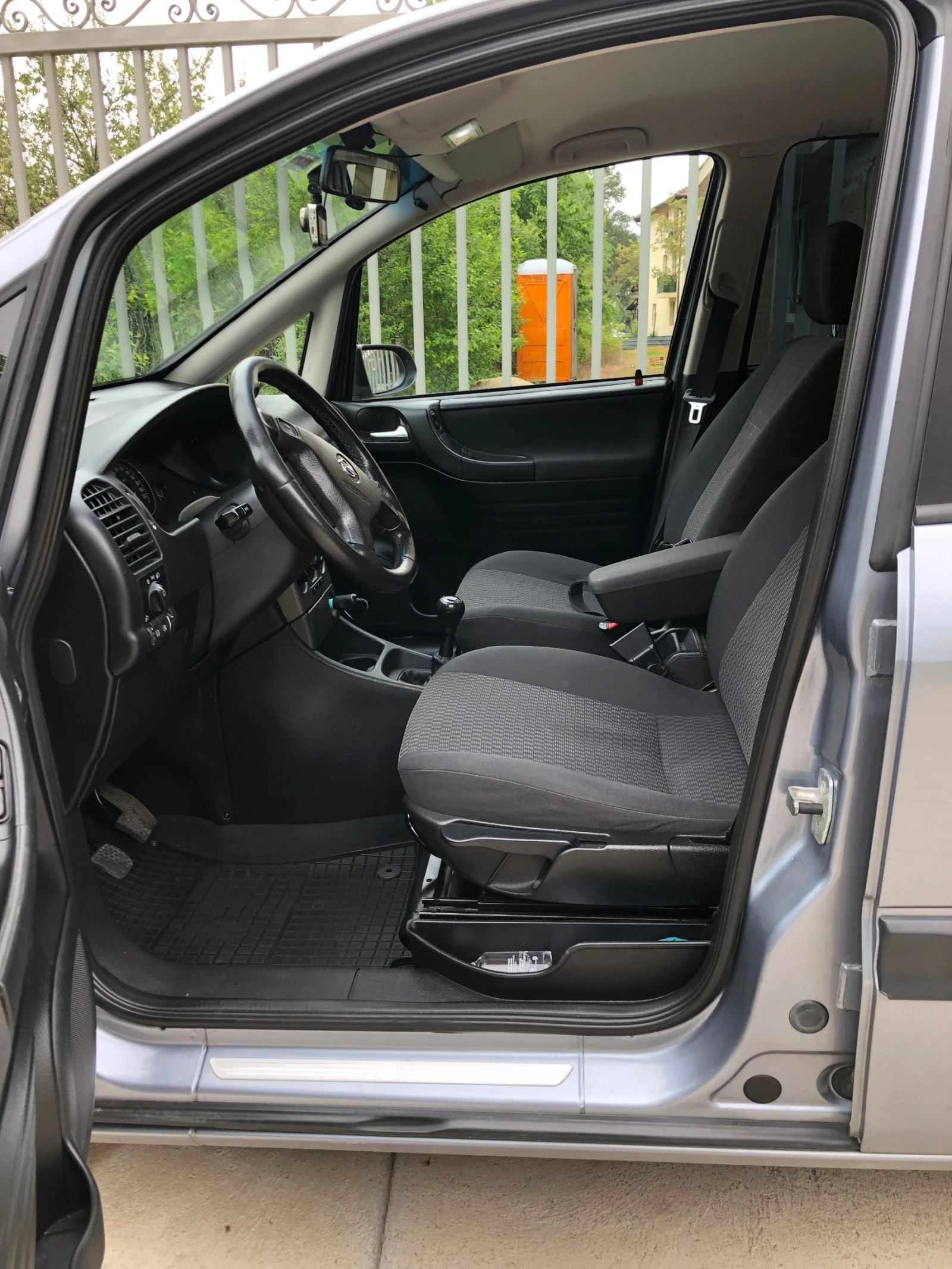 Opel Zafira, снимка 5 - Автомобили и джипове - 54989163