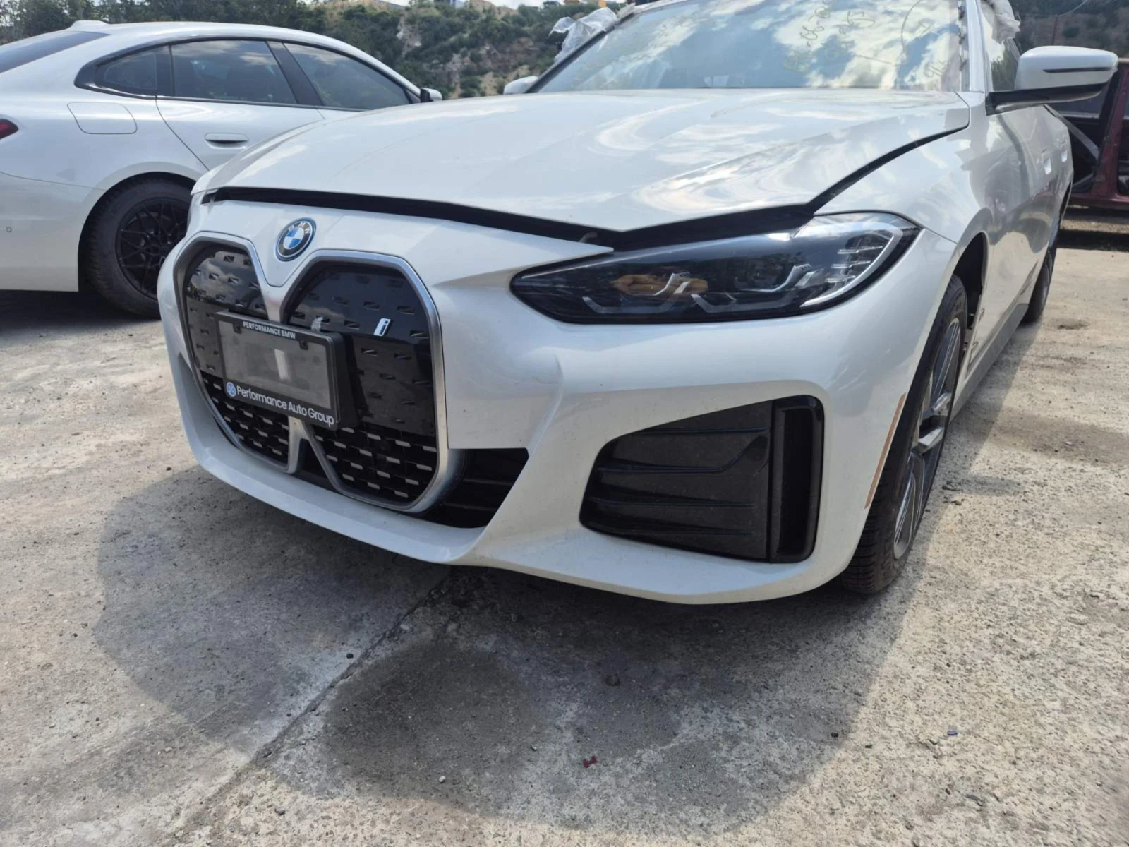 BMW i4 40, снимка 8 - Автомобили и джипове - 55387263