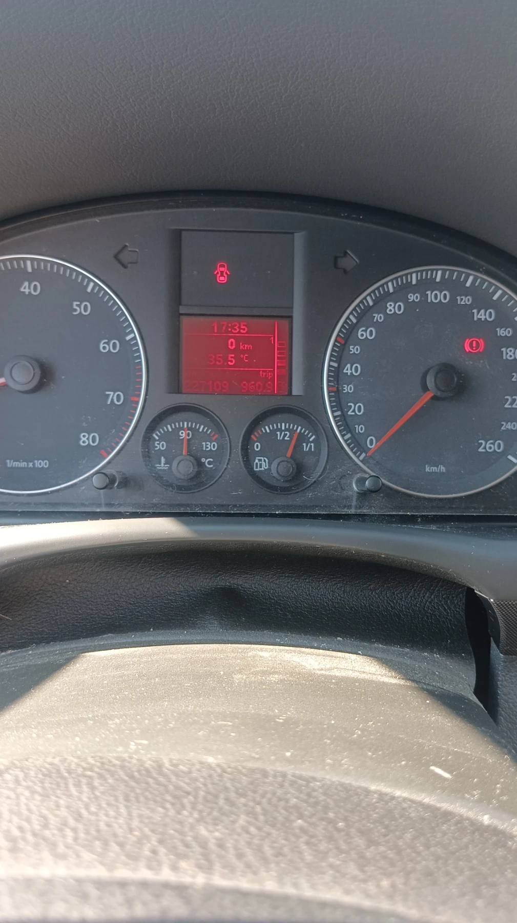 VW Touran Метан бензин , снимка 9 - Автомобили и джипове - 55503315