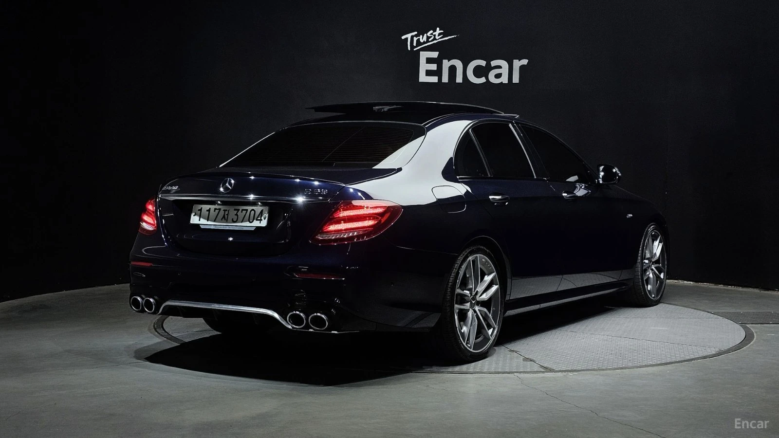 Mercedes-Benz E 53 AMG 4MATIC+ * HUD* 360* КОЖА* ОБДУХВ* НАВИ* ПАНО, снимка 2 - Автомобили и джипове - 55545341