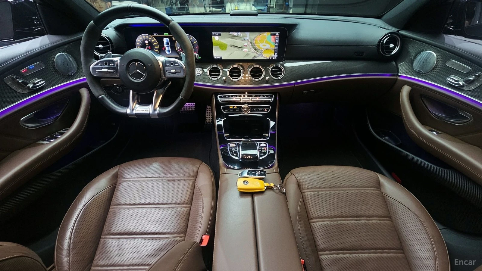 Mercedes-Benz E 53 AMG 4MATIC+ * HUD* 360* КОЖА* ОБДУХВ* НАВИ* ПАНО, снимка 5 - Автомобили и джипове - 55545341