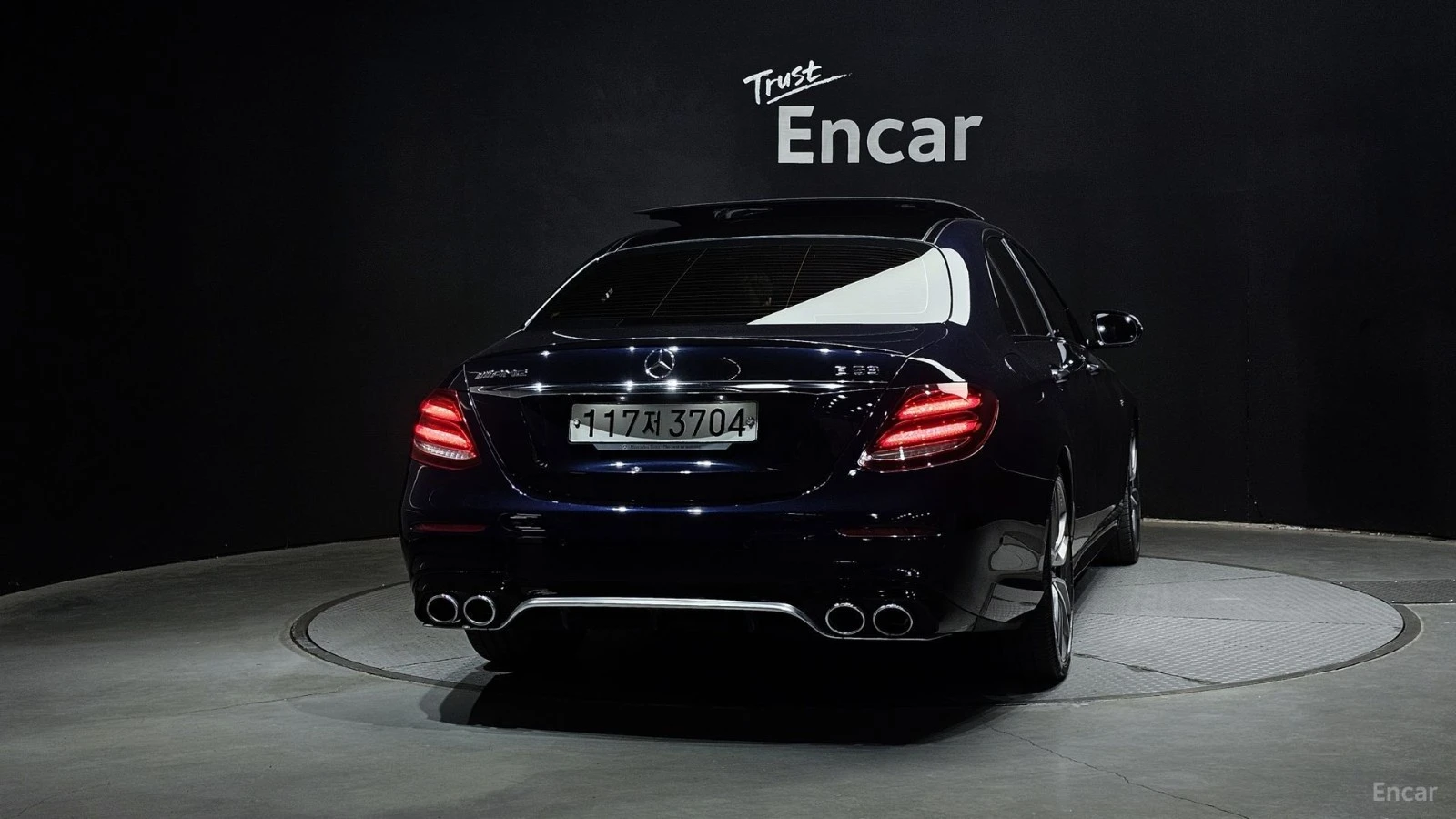 Mercedes-Benz E 53 AMG 4MATIC+ * HUD* 360* КОЖА* ОБДУХВ* НАВИ* ПАНО, снимка 4 - Автомобили и джипове - 55545341