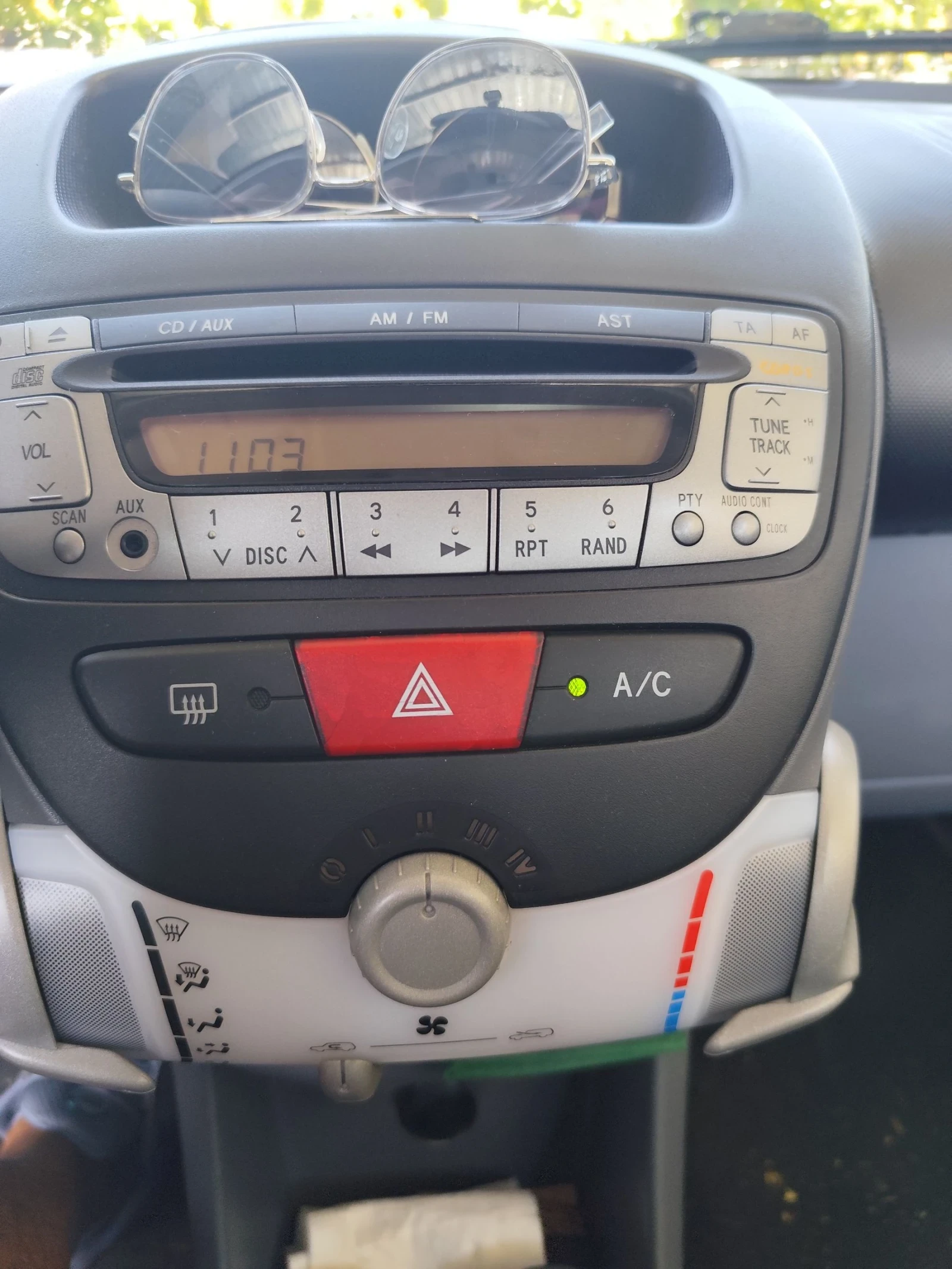 Toyota Aygo, снимка 8 - Автомобили и джипове - 55638871