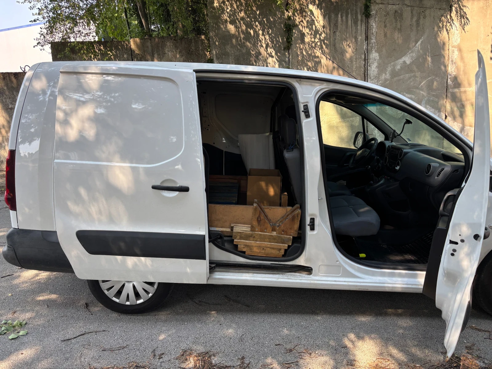 Citroen Berlingo 1.6 HDI MAXI, снимка 3 - Автомобили и джипове - 55707532