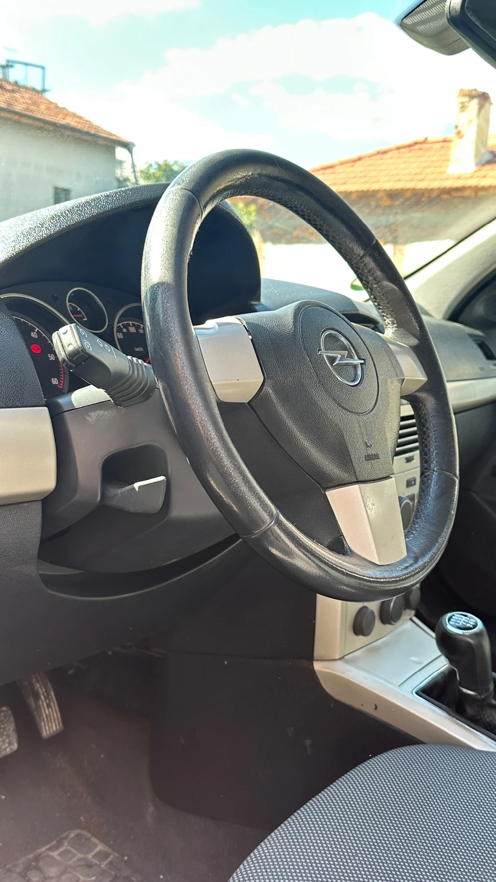 Opel Astra 1.9 CDTI 150 HP, снимка 8 - Автомобили и джипове - 56338310