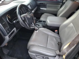 Toyota Sequoia SR5  - [9] 