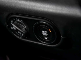 Maserati Levante * GranLusso CLEAN CARFAX All wheel Drive Sport Uti - 30500 € / 59652.82 лв. - 40671160 9