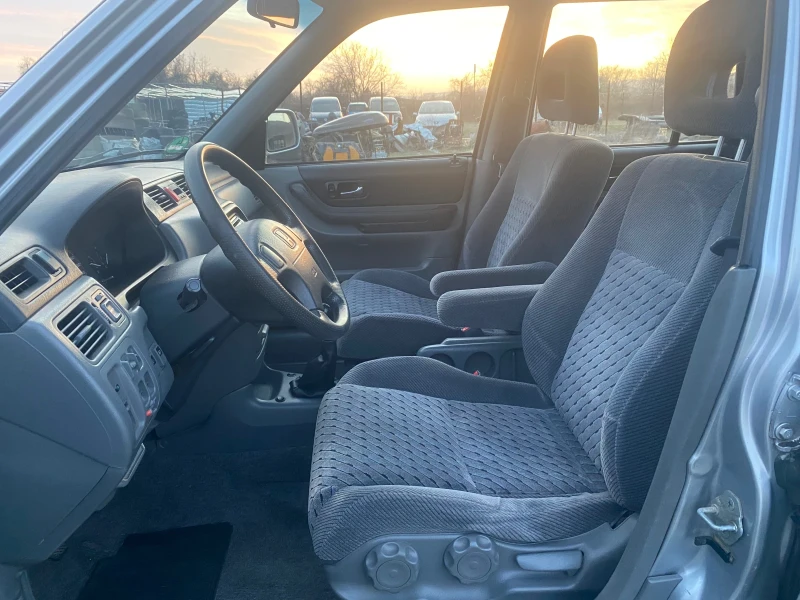 Honda Cr-v 2.0, снимка 10 - Автомобили и джипове - 49541106