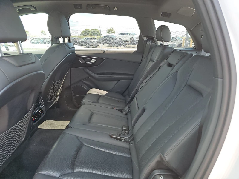 Audi Q7 PRESTIGE* MATRIX* DISTRONIK* VIRTUAL* ОБДУХ* ПАНО, снимка 13 - Автомобили и джипове - 51929357