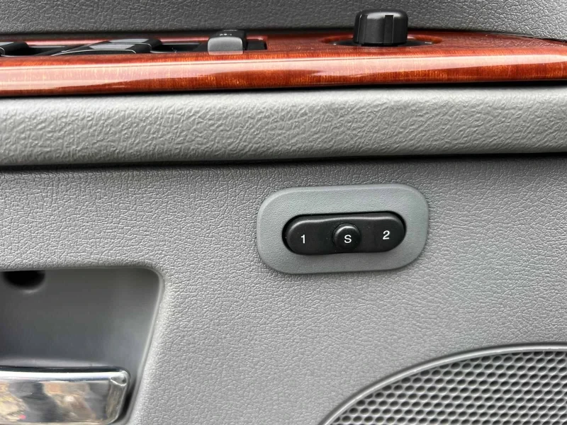 Jeep Grand cherokee Wk1, снимка 11 - Автомобили и джипове - 52823063