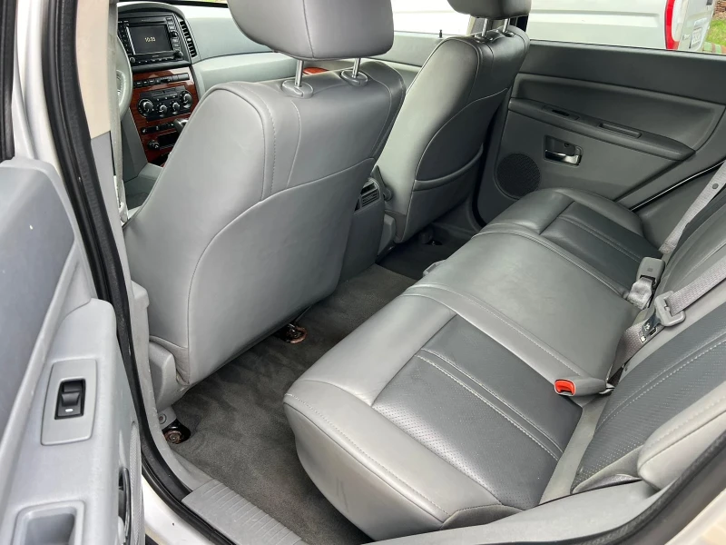 Jeep Grand cherokee Wk1, снимка 7 - Автомобили и джипове - 52823063