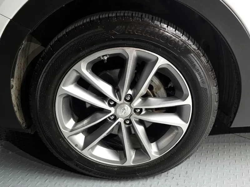 Hyundai Santa fe Diesel 2.0 2Wd Exclusive Special, снимка 10 - Автомобили и джипове - 55047934