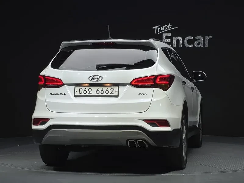 Hyundai Santa fe Diesel 2.0 2Wd Exclusive Special, снимка 8 - Автомобили и джипове - 55047934