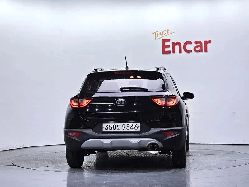 Kia Stonic, снимка 4 - Автомобили и джипове - 56727329