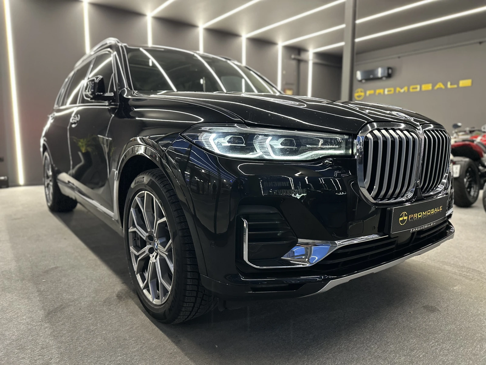 BMW X7 xDrive 40i  - изображение 3