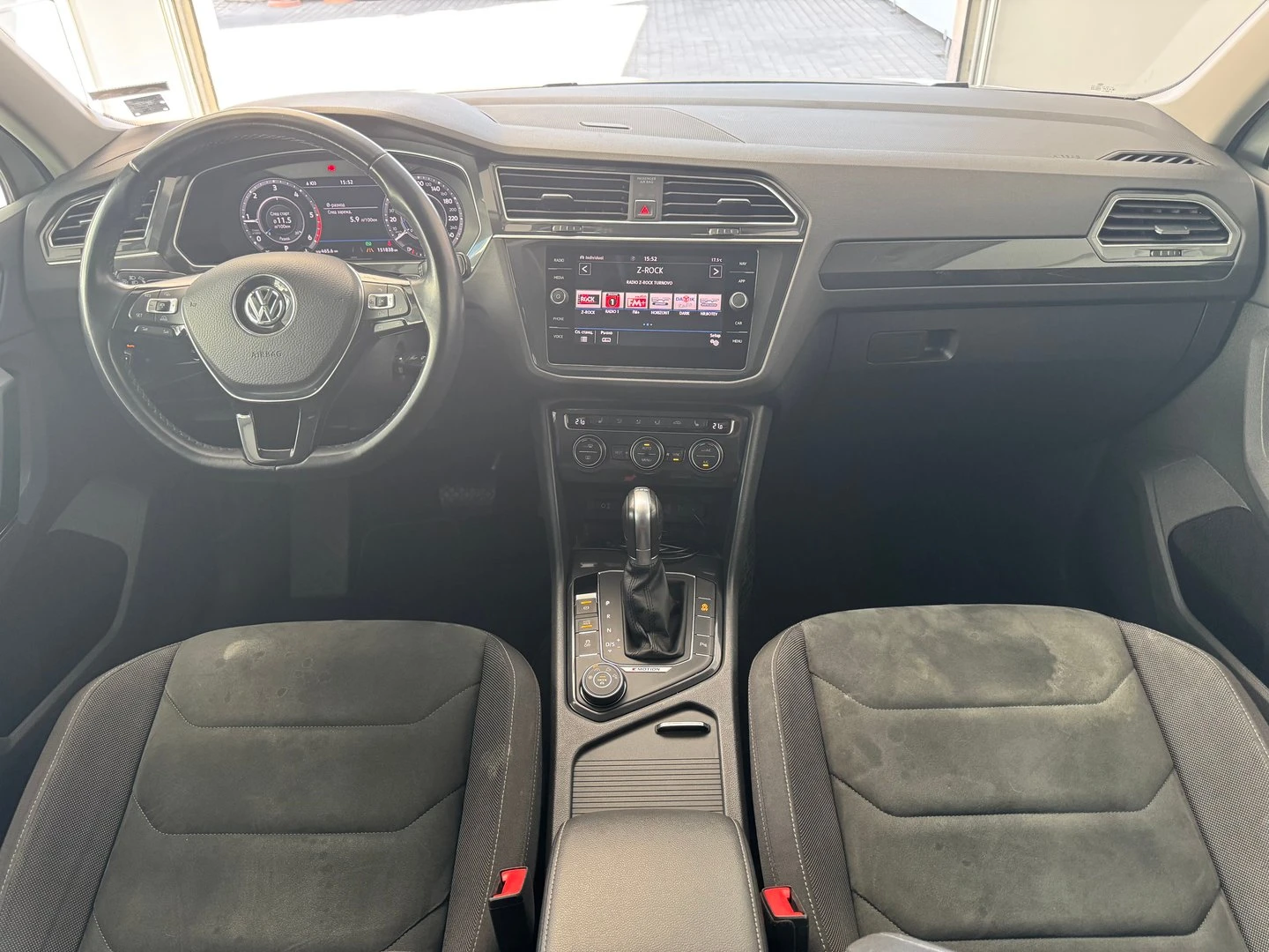 VW Tiguan Highline 2.0TDI 4MOTION BMT - изображение 8