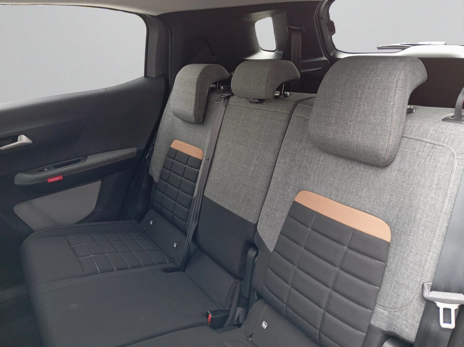 Citroen C3 Aircross PLUS HYBRID 145 Automatic 6+ 1 | Mobile.bg   12