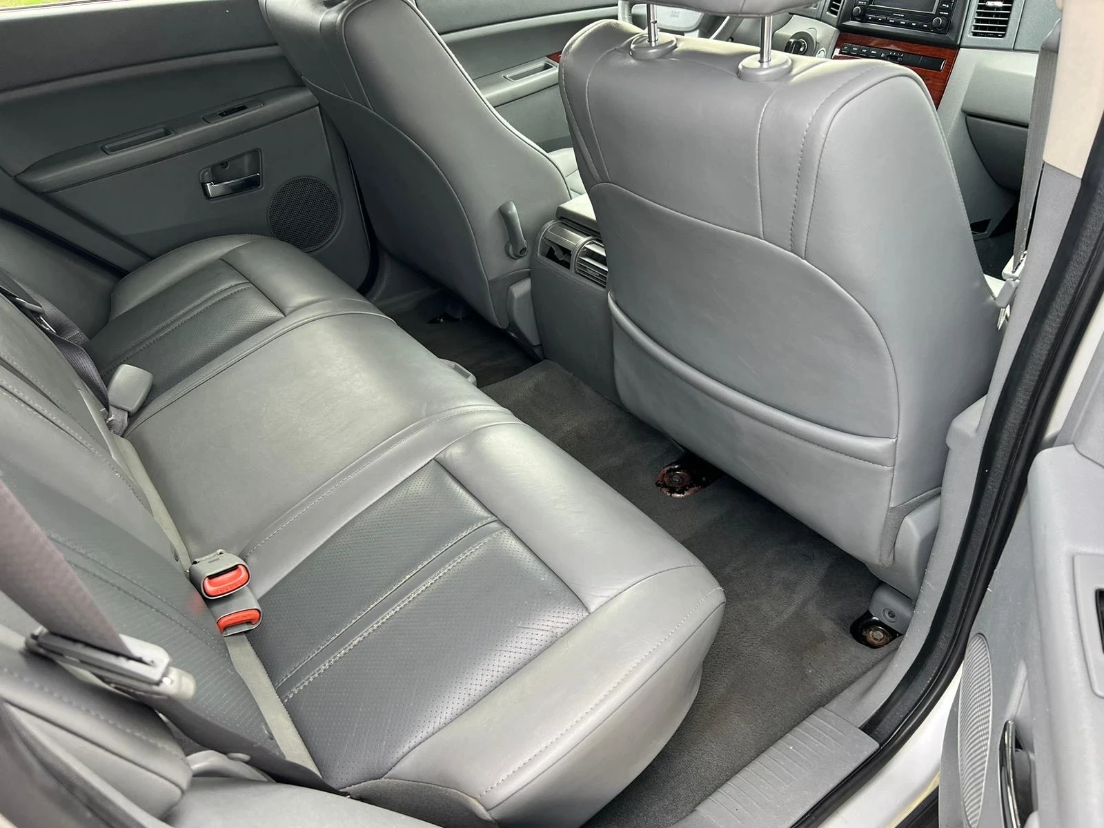 Jeep Grand cherokee Wk1, снимка 14 - Автомобили и джипове - 53974362