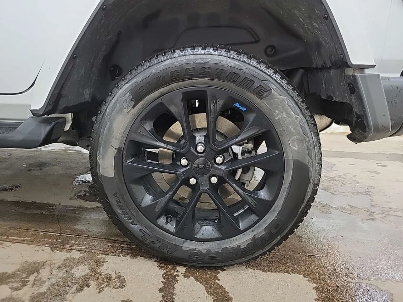 Jeep Wrangler Sahara * 2 ����� * �������� * Carfax | Mobile.bg � ����������� 6