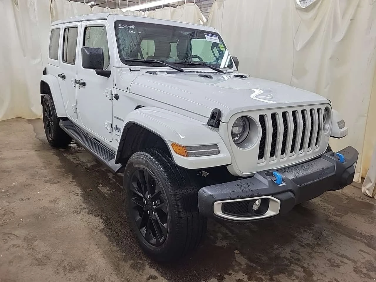 Jeep Wrangler Sahara * 2 ����� * �������� * Carfax | Mobile.bg � ����������� 2