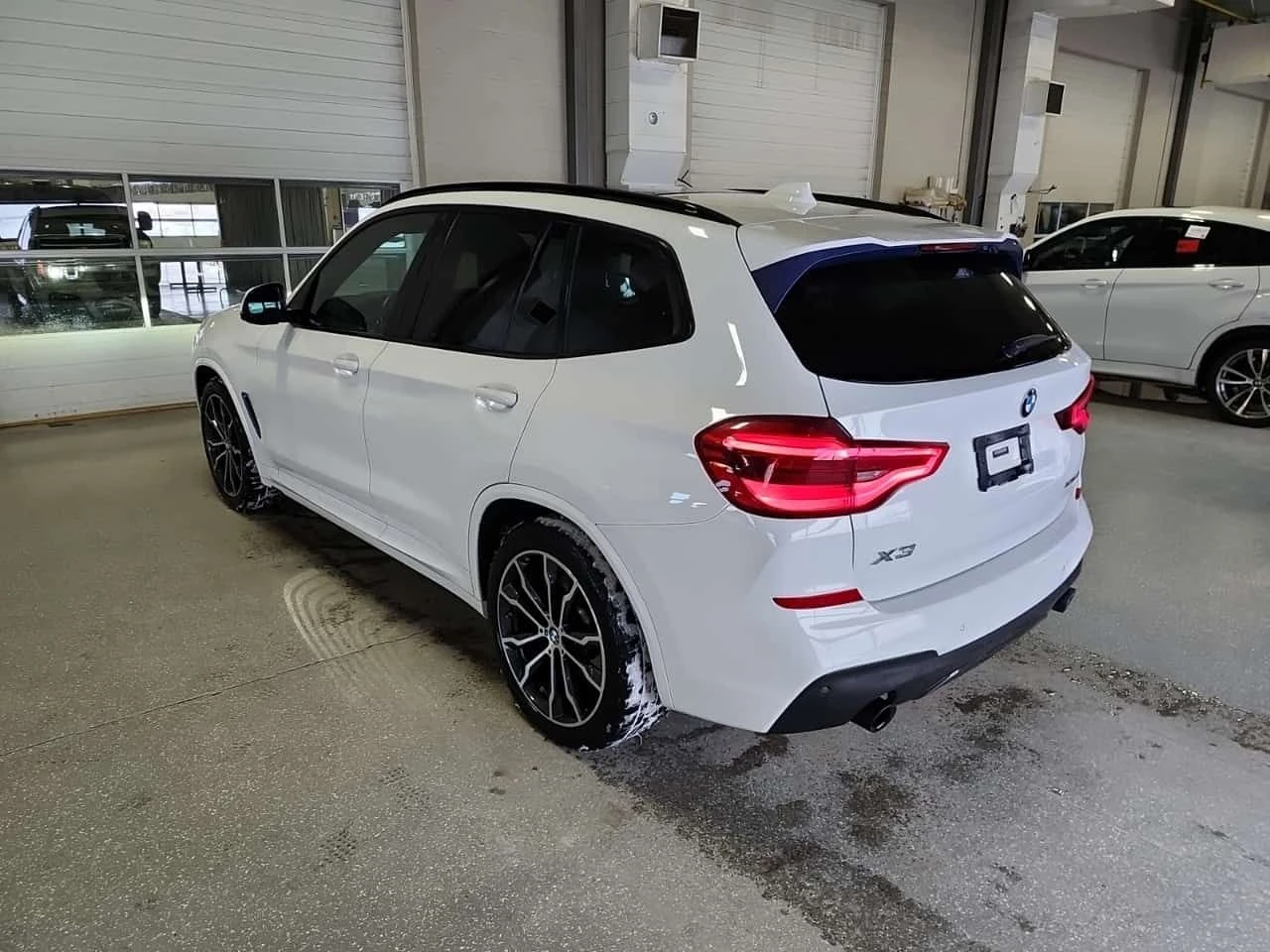 BMW X3 М ПАКЕТ/XDRIVE30I/CARFAX/2 КЛЮЧА/АМБИЕНТ/ПАНО/, снимка 4 - Автомобили и джипове - 53990859