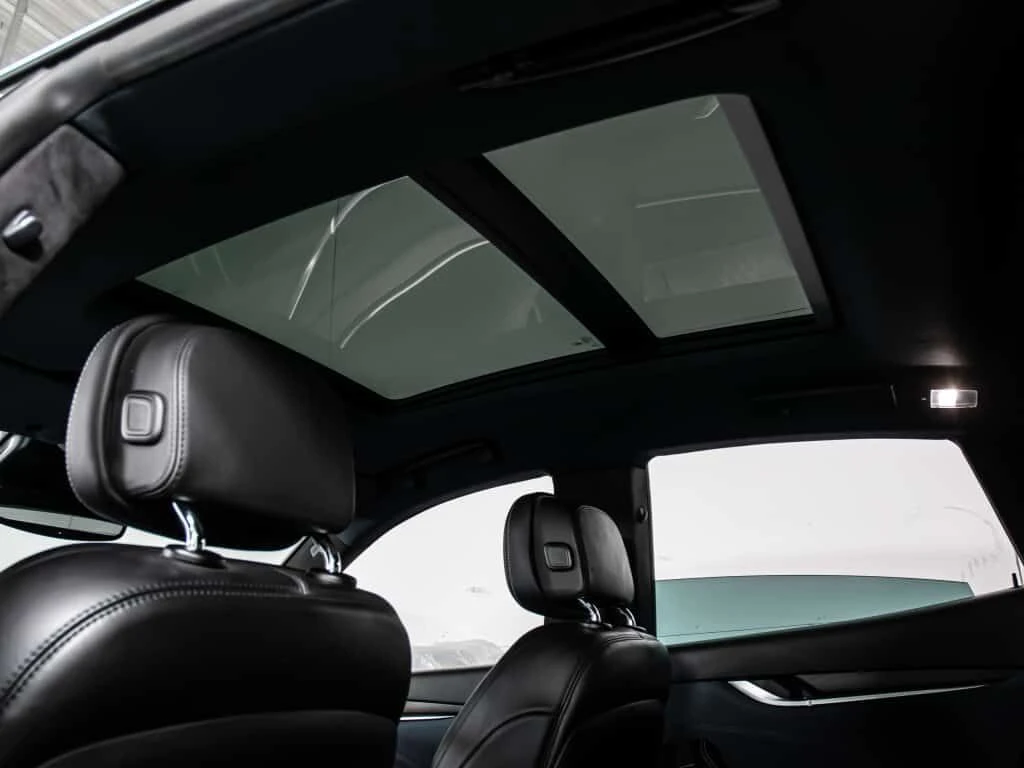 Maserati Levante * GranLusso CLEAN CARFAX All wheel Drive Sport Uti, снимка 16 - Автомобили и джипове - 54070806