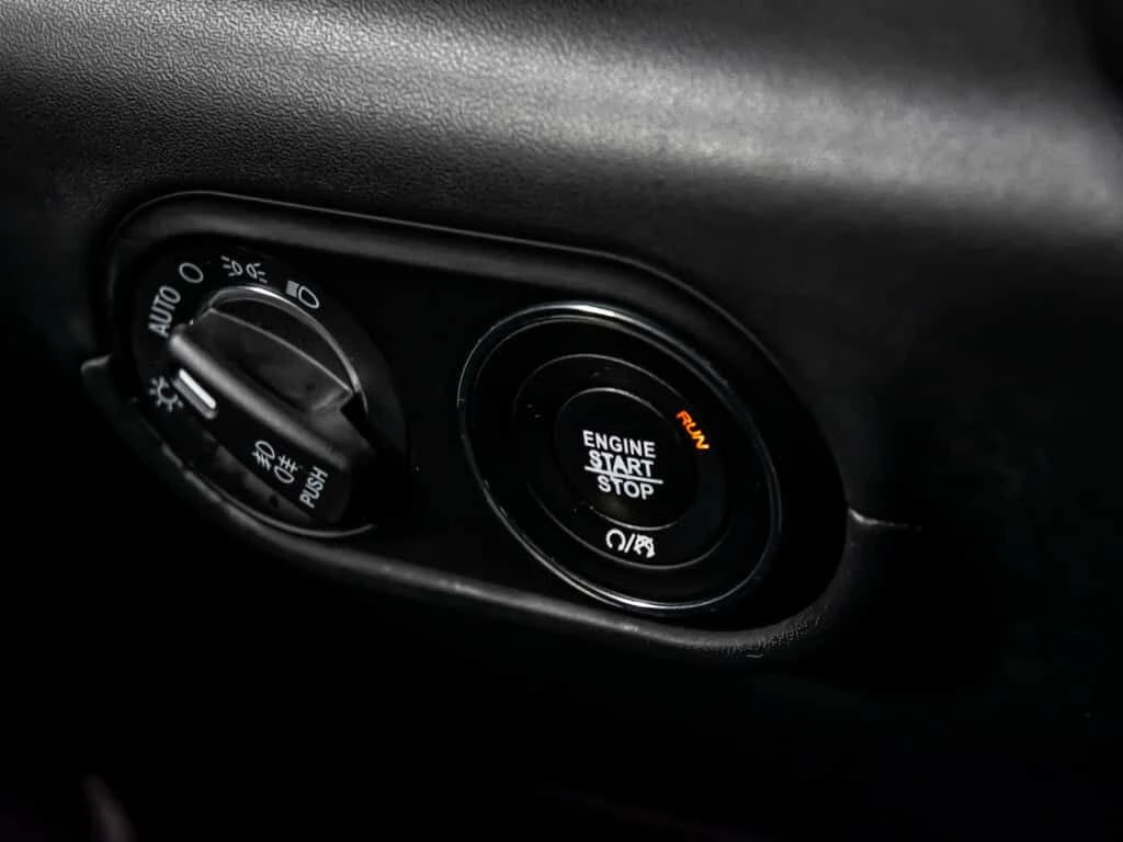 Maserati Levante * GranLusso CLEAN CARFAX All wheel Drive Sport Uti, снимка 9 - Автомобили и джипове - 54070806