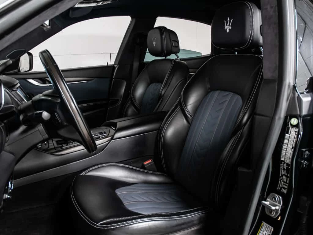 Maserati Levante * GranLusso CLEAN CARFAX All wheel Drive Sport Uti, снимка 11 - Автомобили и джипове - 54070806