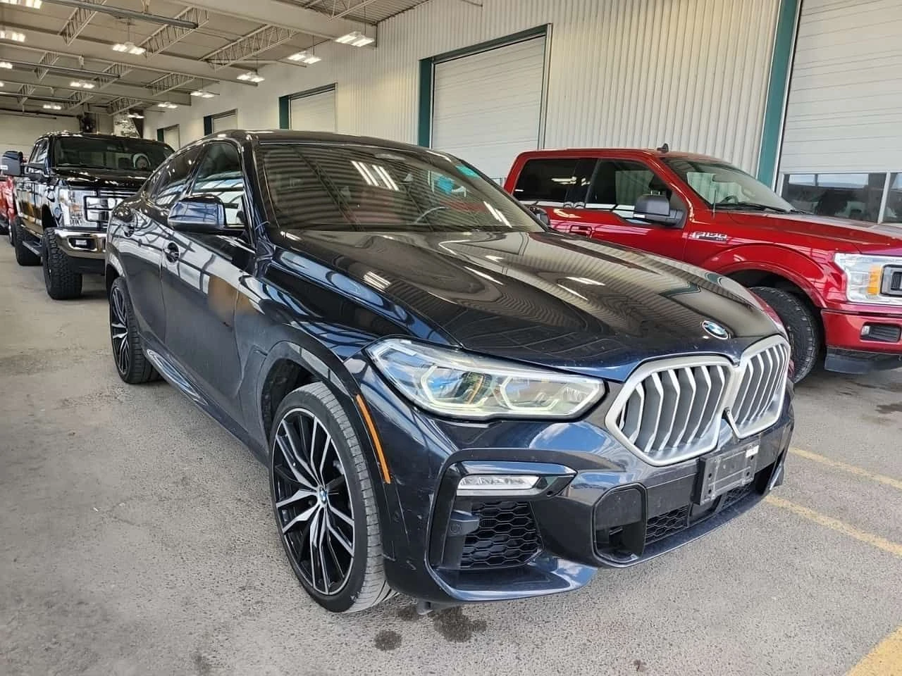 BMW X6 XDRIVE40I| DISTR| ЛАЗЕРИ| SWAROVSKI| SKY LOUNGE, снимка 2 - Автомобили и джипове - 54529454