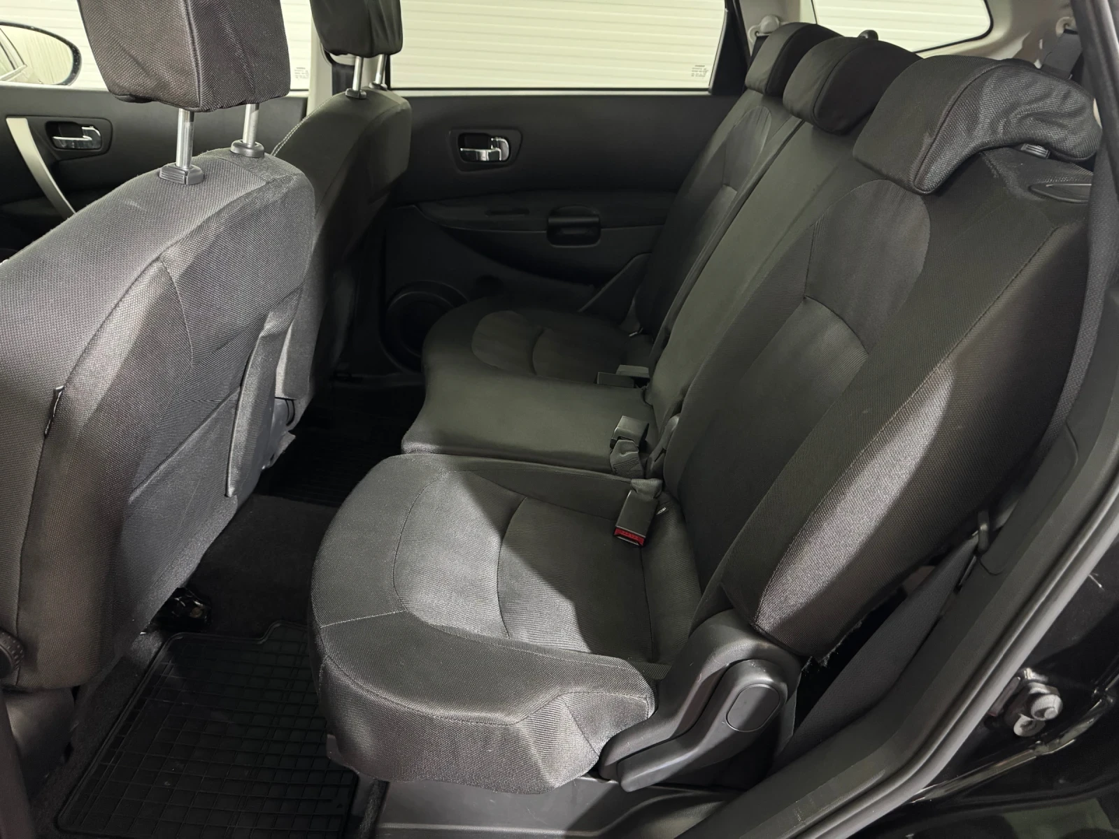 Nissan Qashqai + 2 - 2.0 i 141 h.p. - 7 местен, снимка 14 - Автомобили и джипове - 54586625